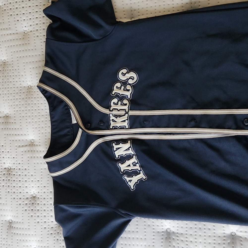 Derek Jeter Yankee Jersey